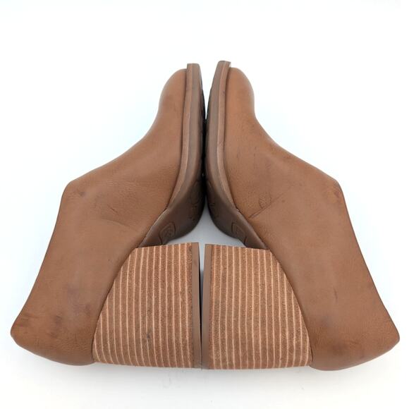 Korks Kayla Block Heel Asymmetric Pump Women's Slip-On Brown Size US7 EU38 - Picture 5 of 11